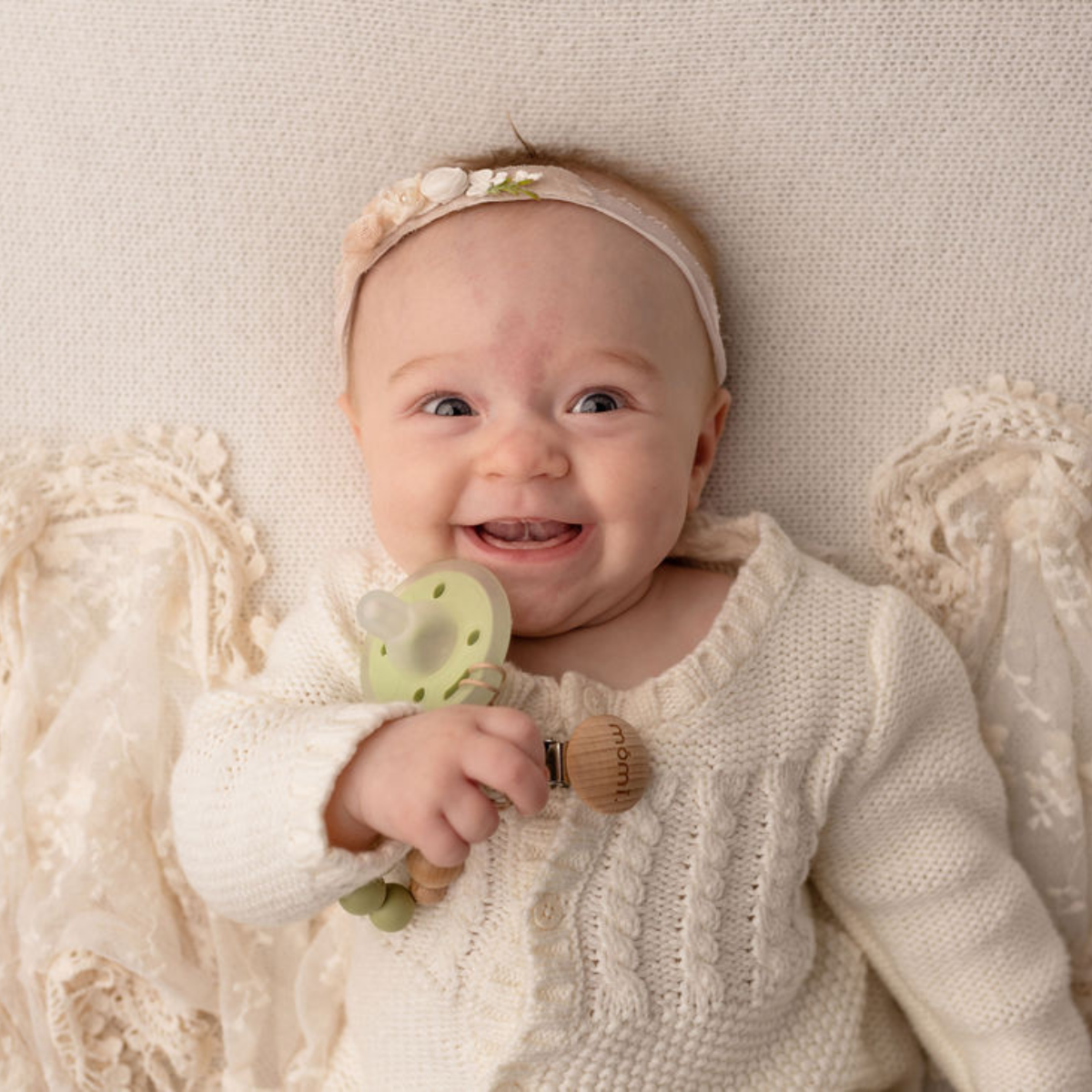 mōmi babypace® breast-like pacifier 2-set in calm pistachio green