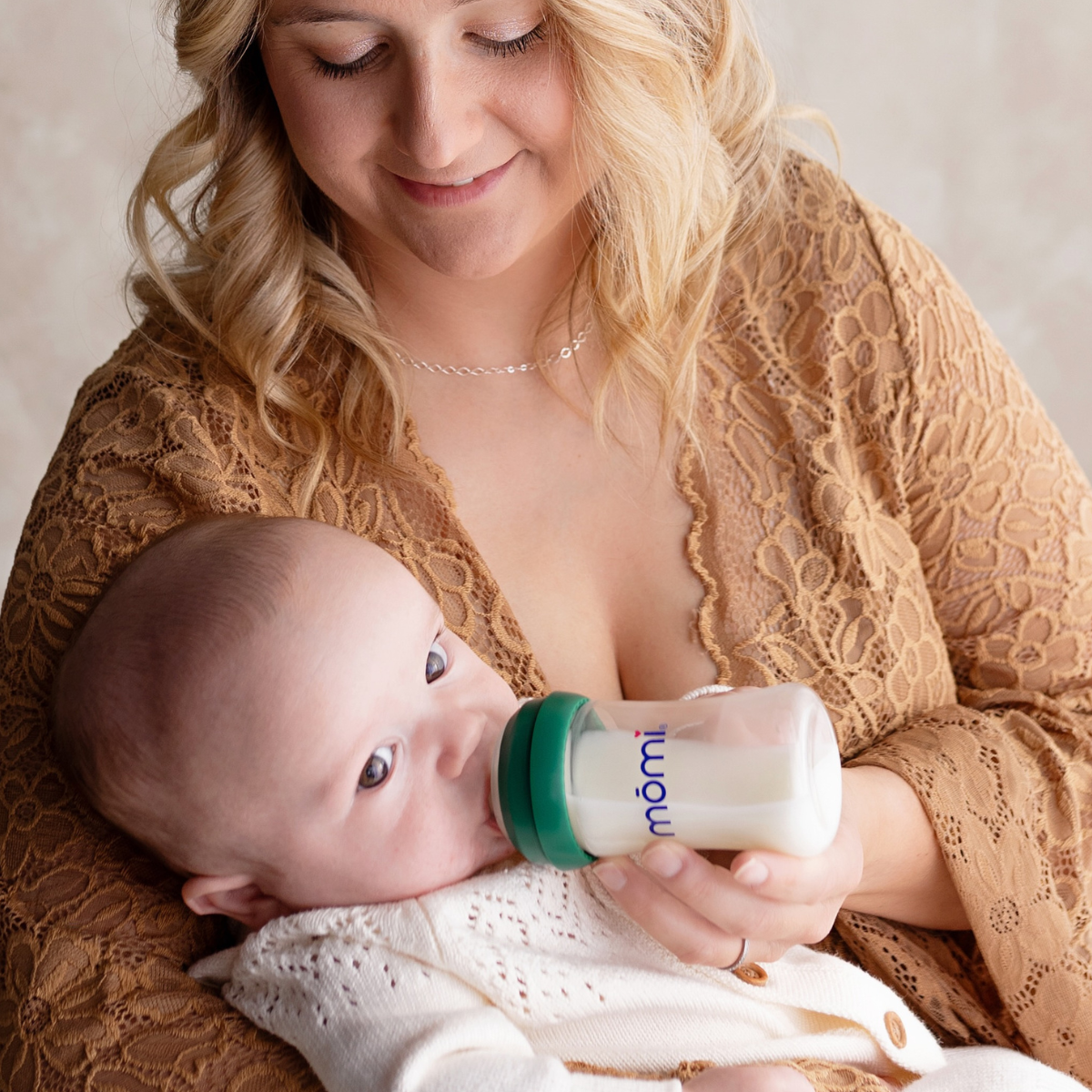 mōmi holiday vibes luxe bundle - holly