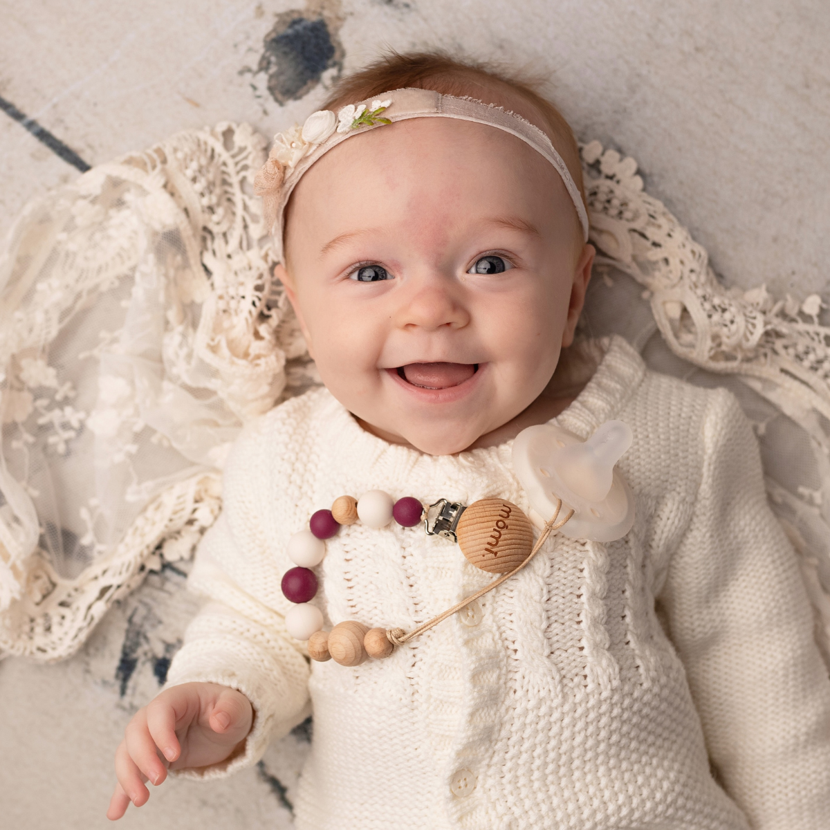 mōmi babypace pacifier gift set - candy cane