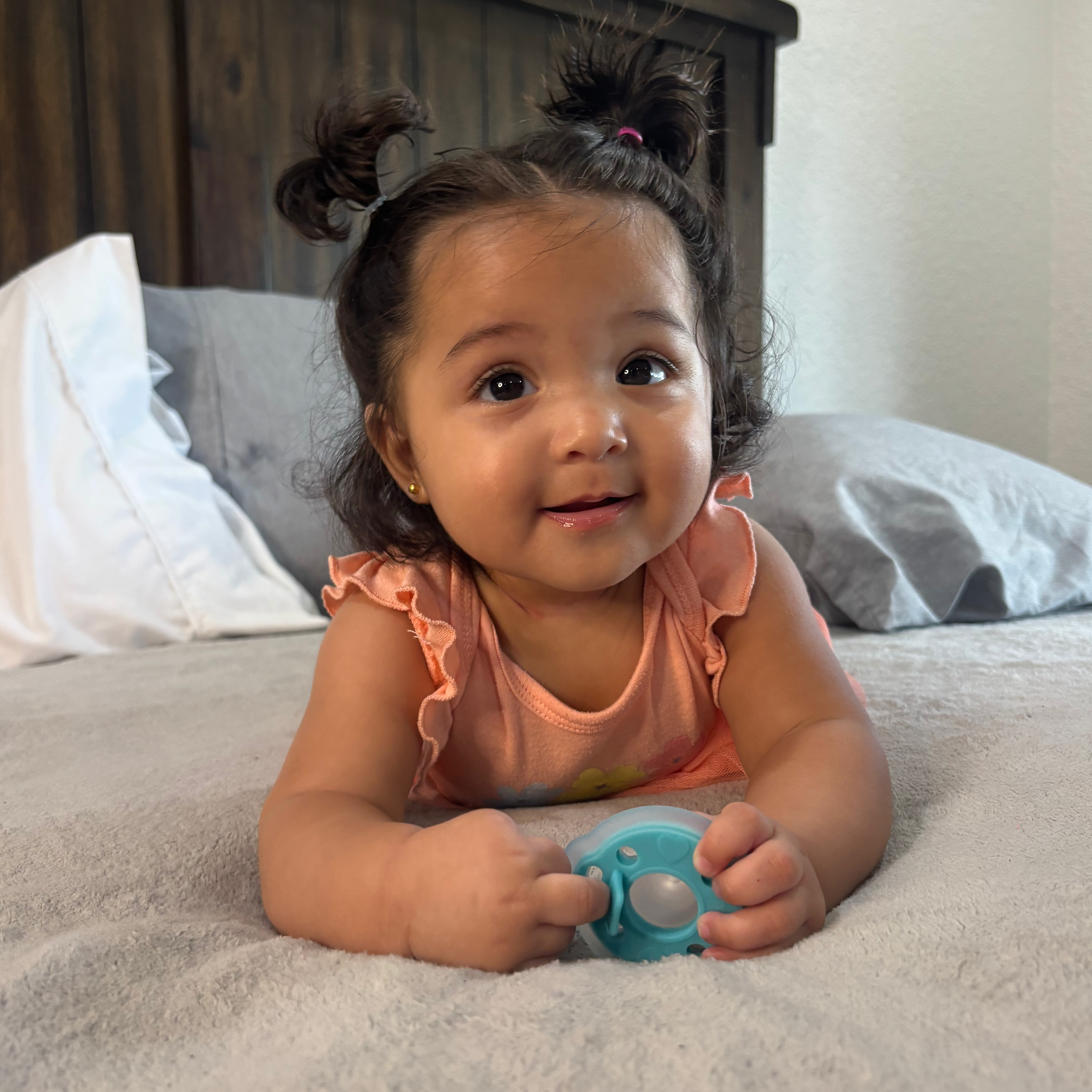 mōmi babypace® breast-like pacifier in serene lagoon teal