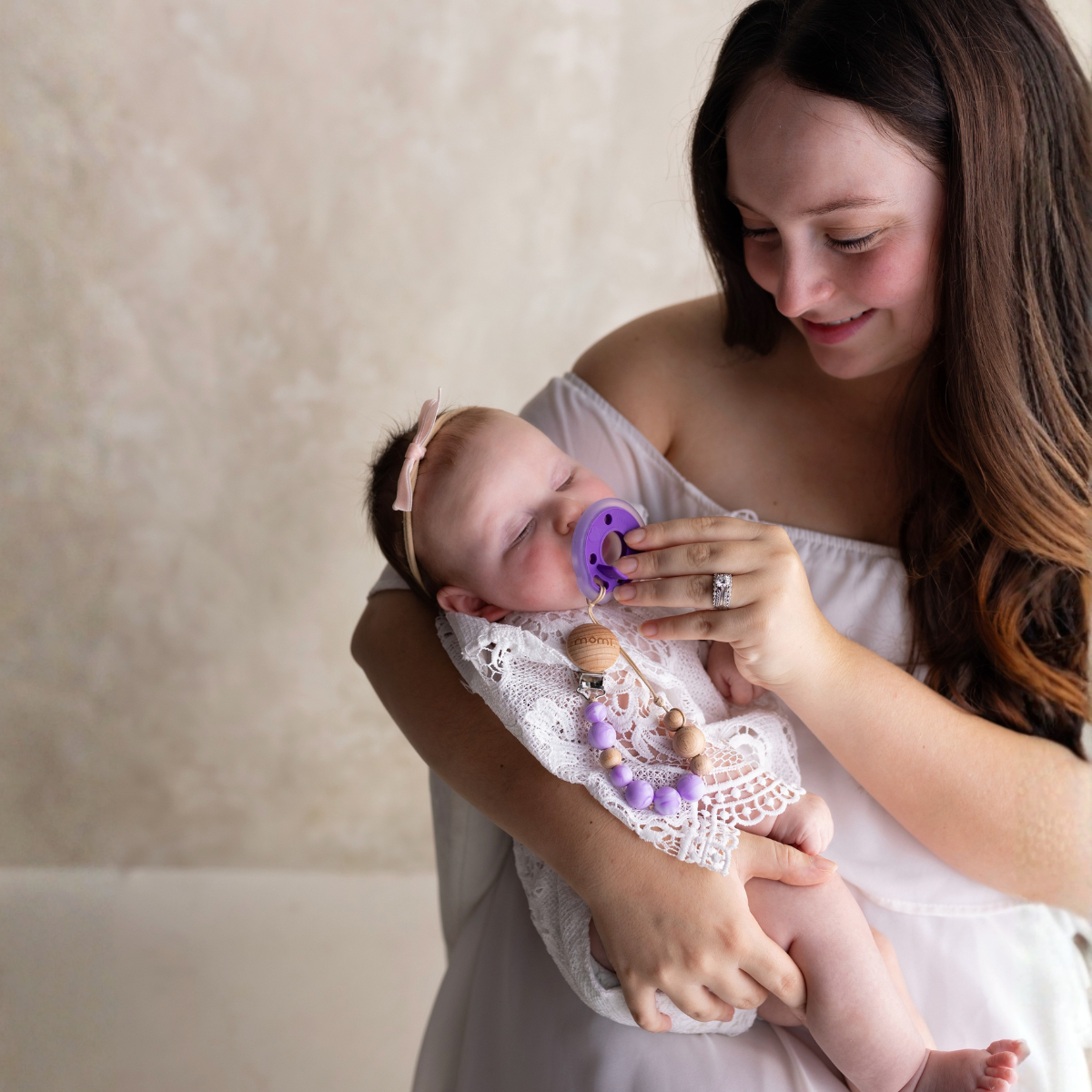 mōmi babypace pacifier clip - purple